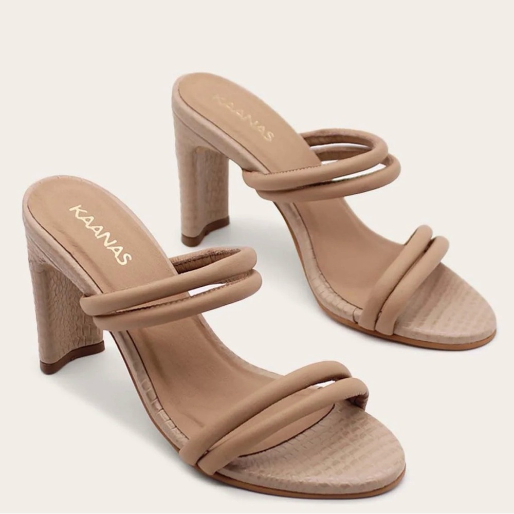 KAANAS Saratov textured double band heels